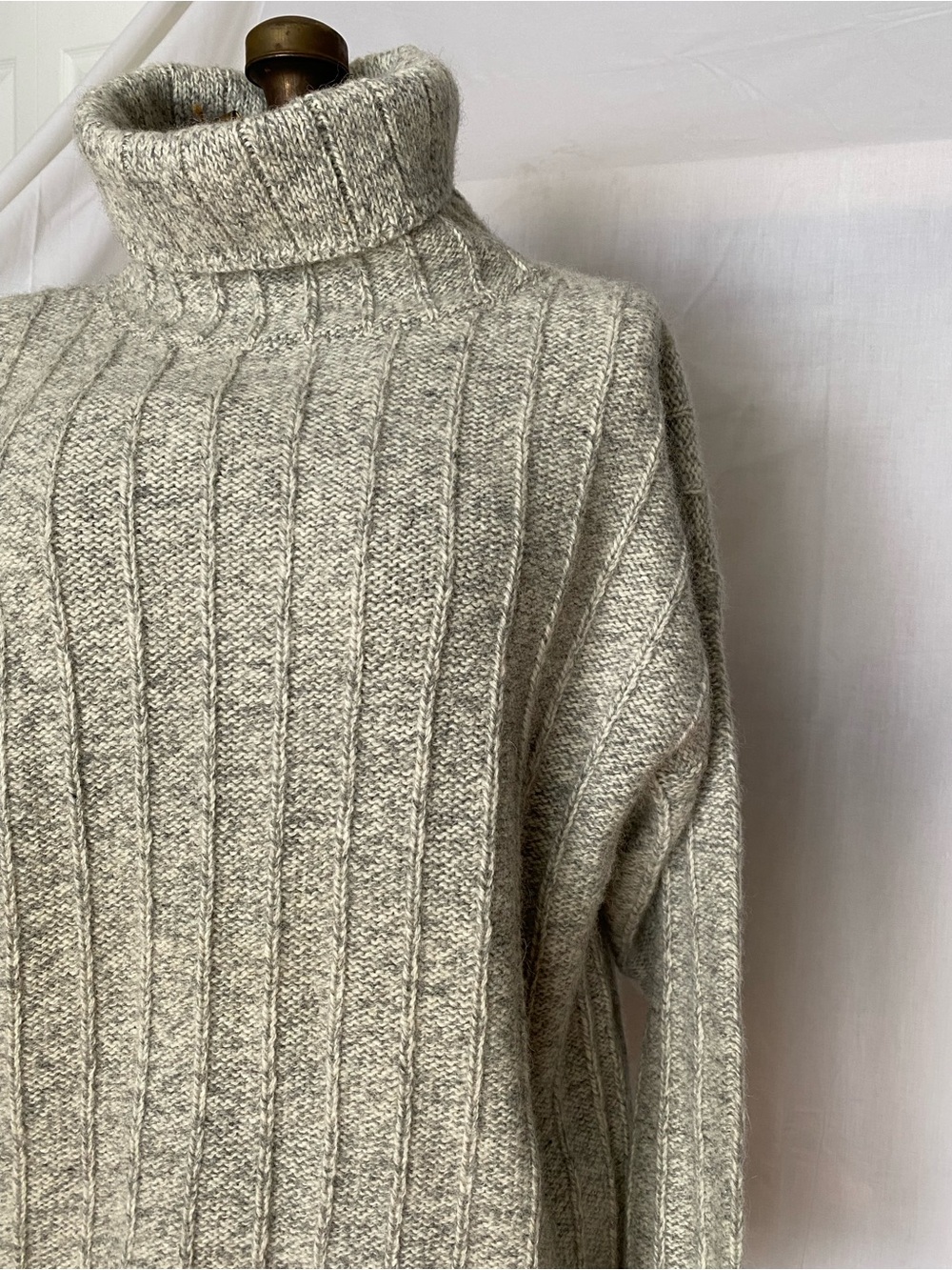 Wool Turtleneck Ribbed Women's Sweater - Light Gray
